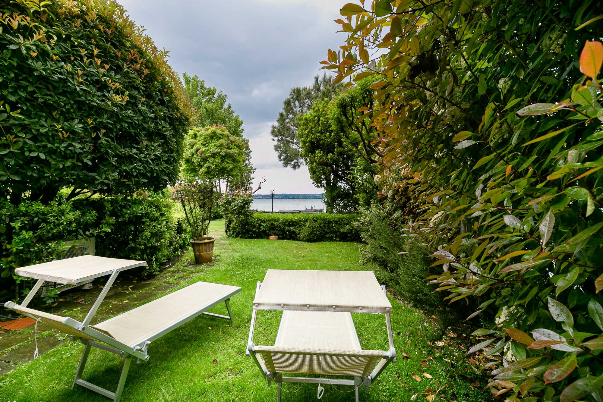 Apartments Sirmione center