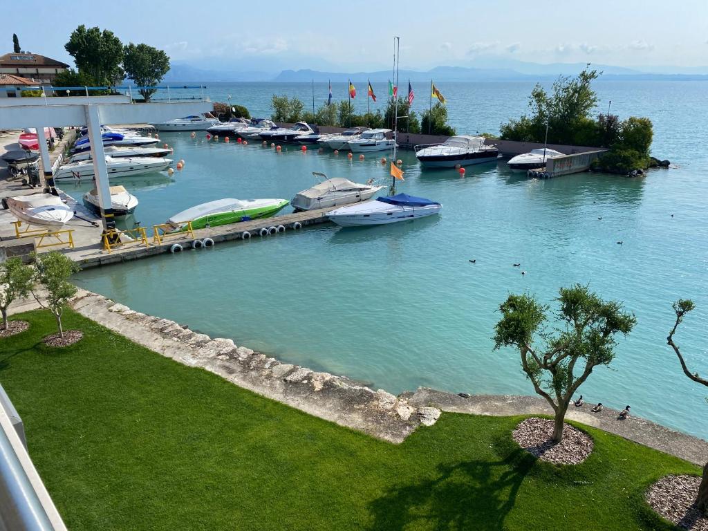 Apartments Sirmione center