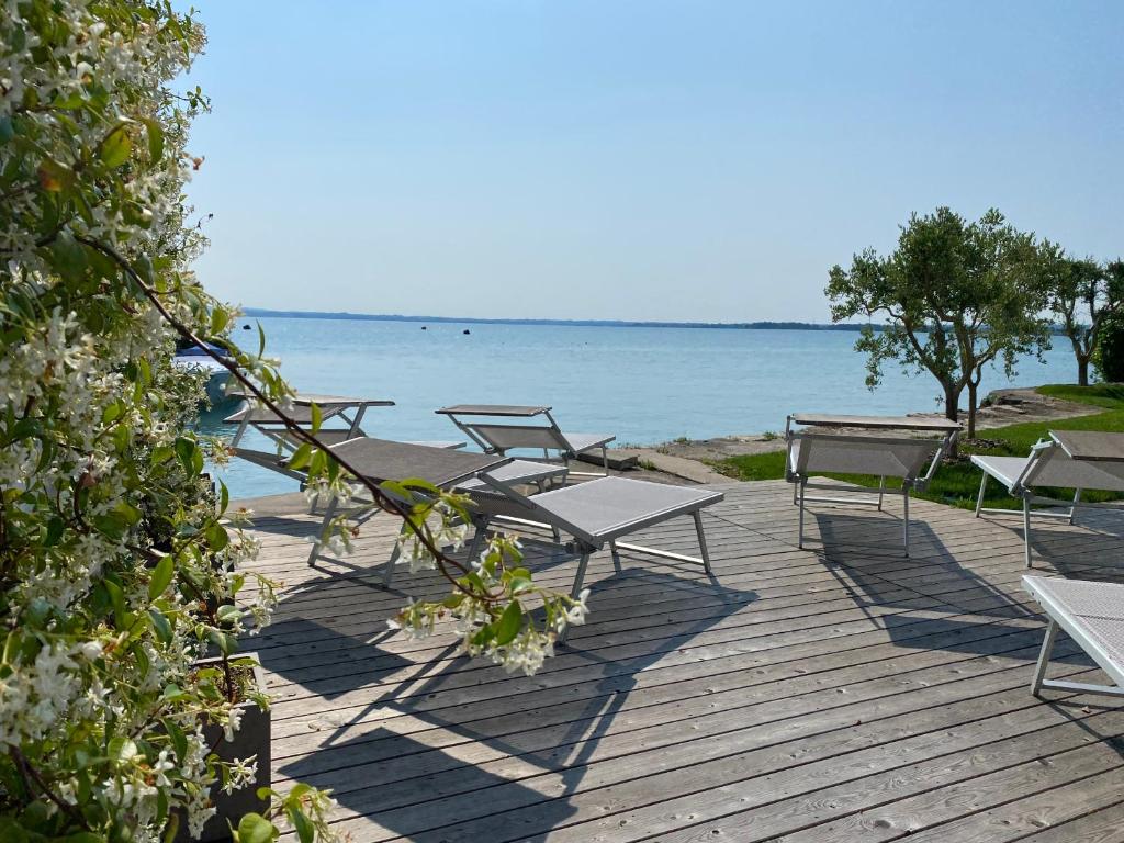 Apartments Sirmione center