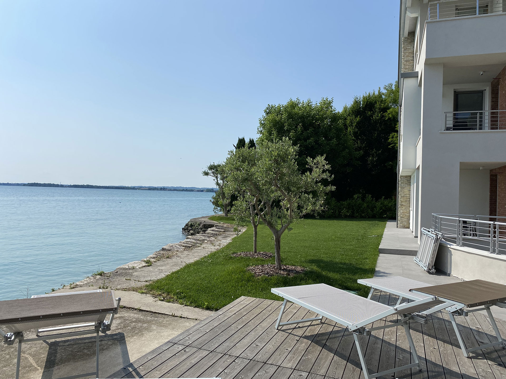 Apartments Sirmione center